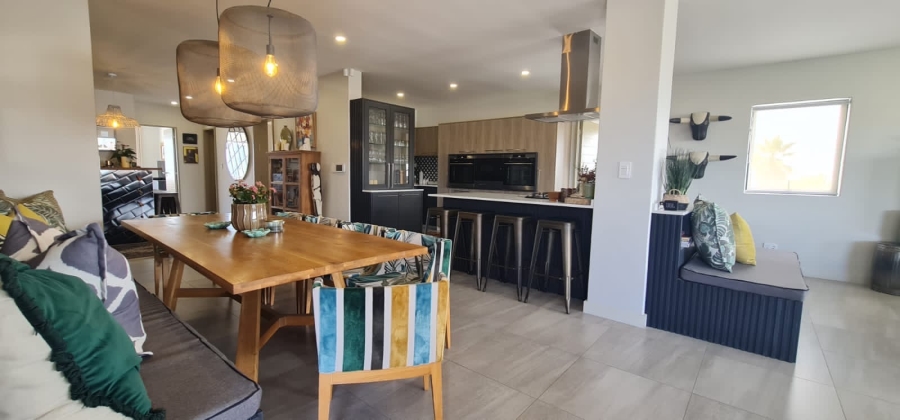 10 Bedroom Property for Sale in Bloubergstrand Western Cape